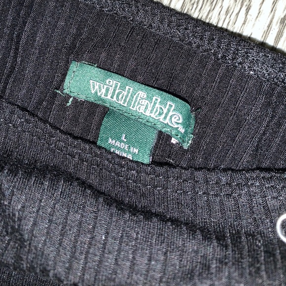 Off the shoulder shirt - Picture 2 of 3